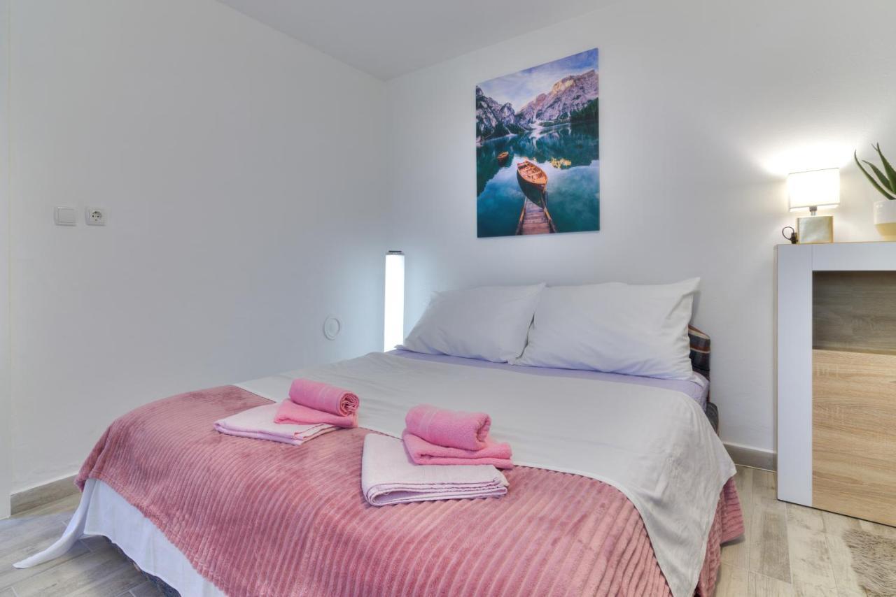 Apartments Maria เซนญ์ ภายนอก รูปภาพ
