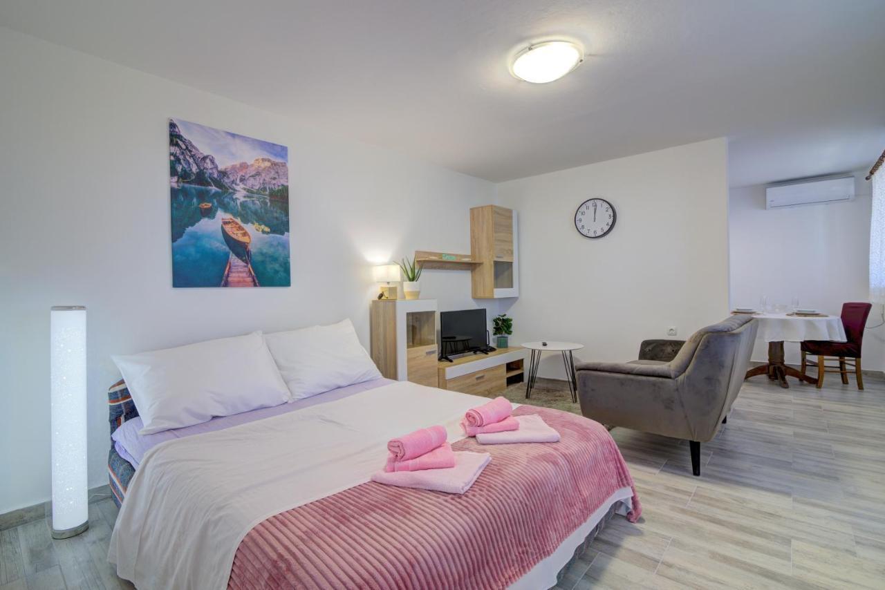 Apartments Maria เซนญ์ ภายนอก รูปภาพ